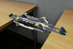 Konstruierte Lego-Brücke